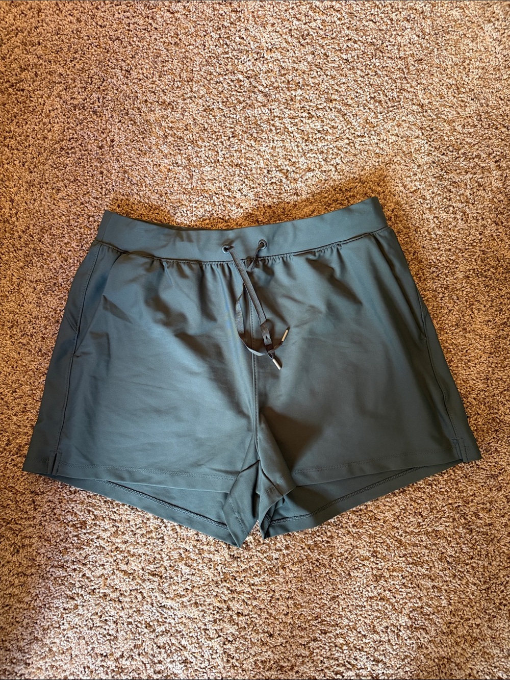 Old Navy Active Powersoft High-Rise Go-Dry Moss Green Shorts - L